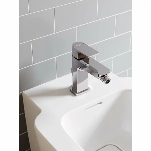 baterie-bideu-ideal-standard-edge-18063-2.webp